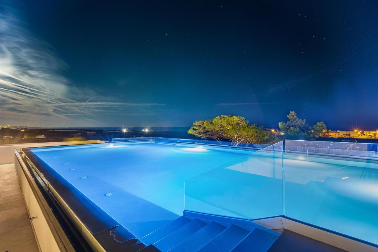 Perla Saracena Hotel & Restaurant Salve Exterior photo