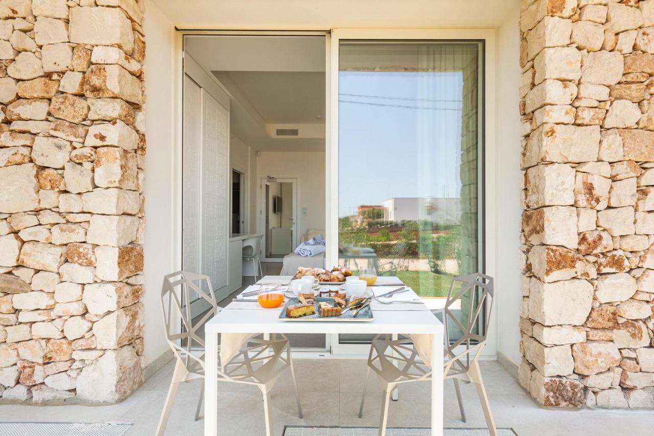 Perla Saracena Hotel & Restaurant Salve Exterior photo